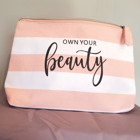 Cosmetic Bag - Picture 2 of 3